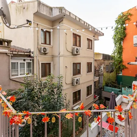 Central And Stylish Flat Near Istiklal Street Apartment *